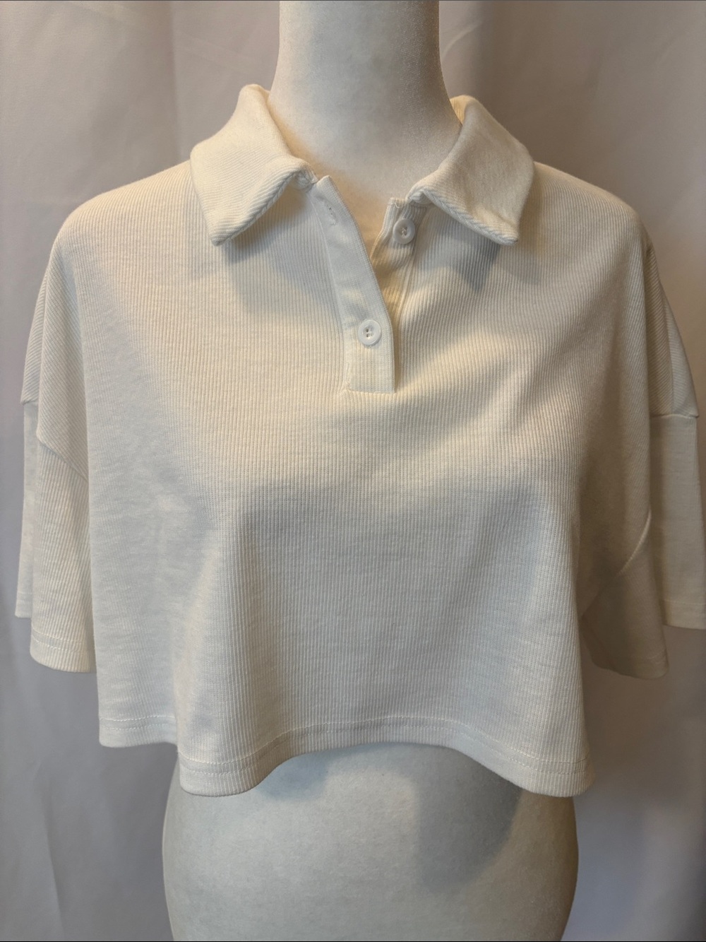 Cropped Polo Top in White - Relaxed Rib - see measurements - Picture 2 of 9